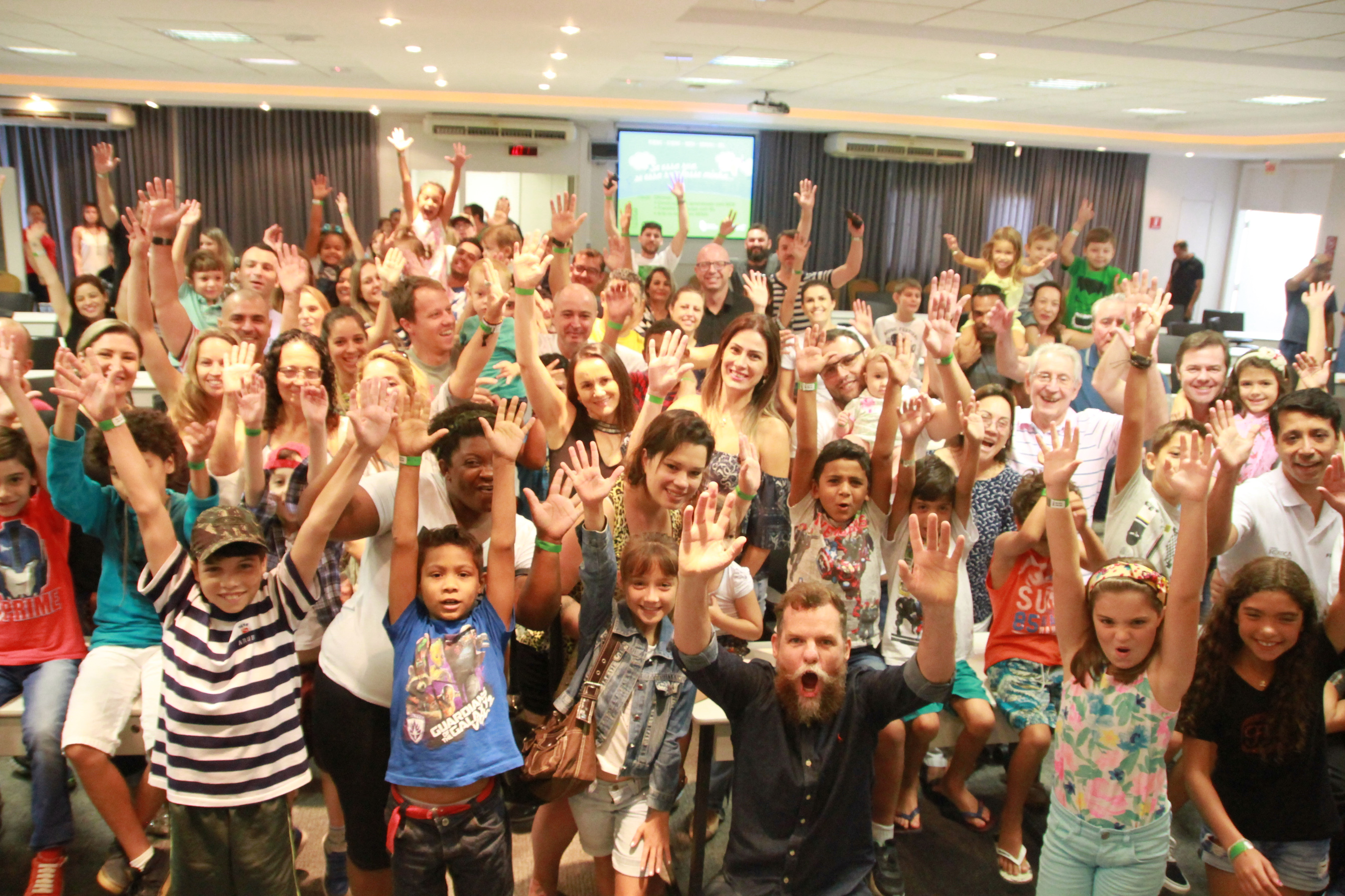 Famílias participaram da palestra com Marcos Piang