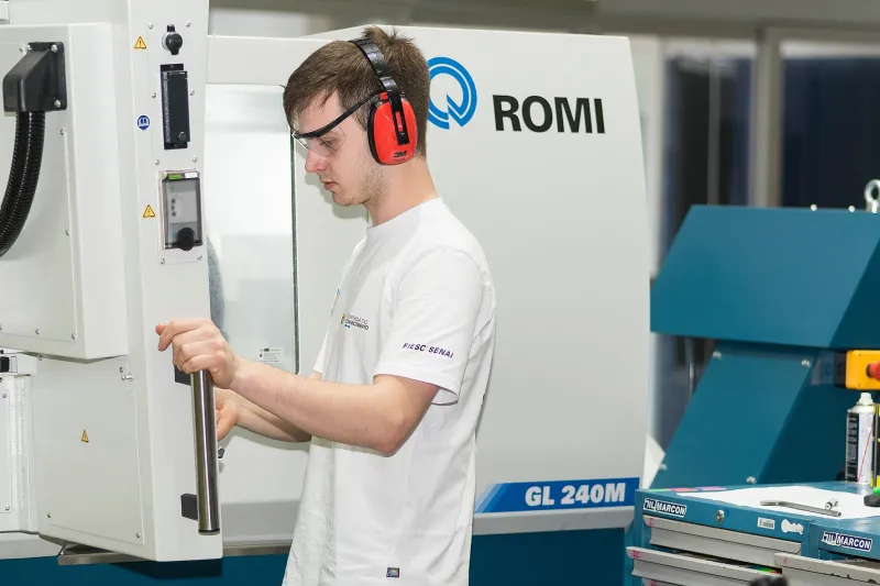 Gean Luiz Leorato, de Luzerna, bronze em tornearia CNC