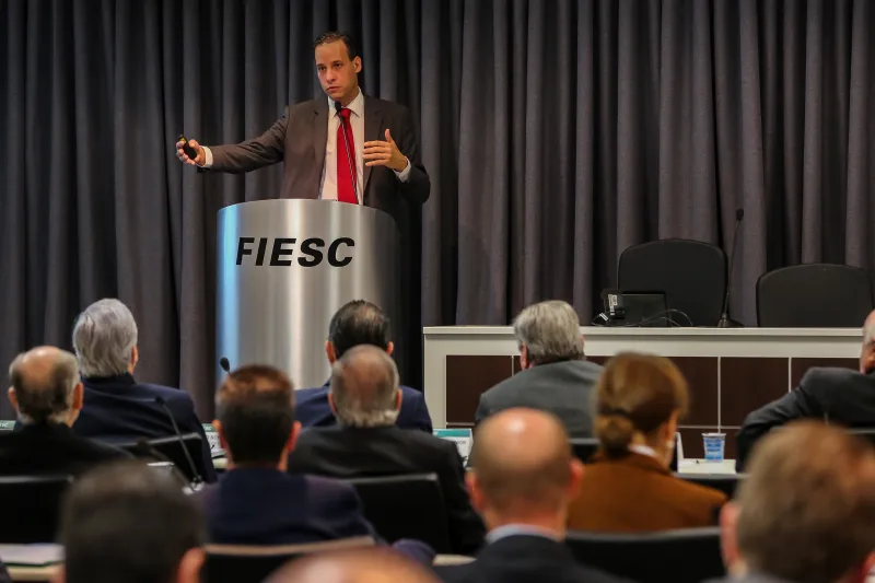 João Paulo Campos ressaltou oportunidades de serviços nas áreas de gestão de cidades, agricultura e Internet das Coisas. Foto: José Luiz Somensi. 