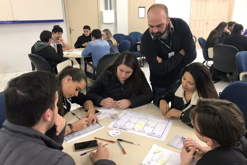 Estagiários participam de workshop em Lages. Foto: Divulgação/IEL