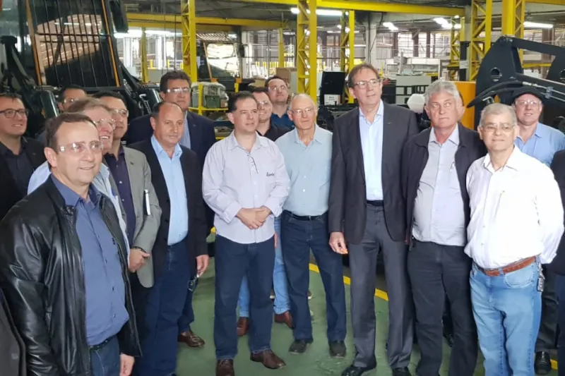 Em Xanxerê, FIESC visita indústria fabricante de máquinas (foto: MB Comunicação)