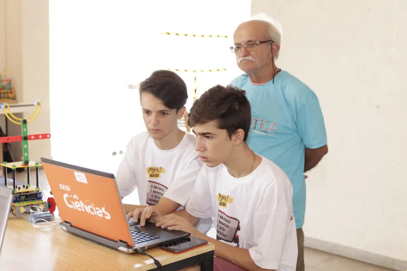Experimentos científicos do programa SESI Ciências integram a programação. Foto: Leonardo Júlio
