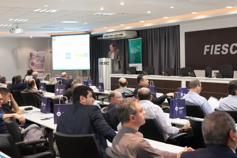 Indústria deve apostar em transporte marítimo para otimizar logística