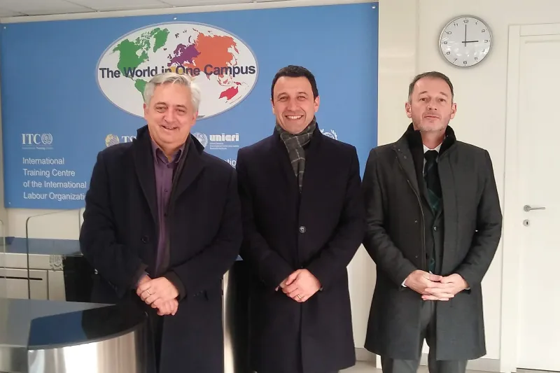 Na OIT, Felix Martin Daza (e) recebeu Pererira e Lorenzett para tratar de temas como educação, saúde e segurança