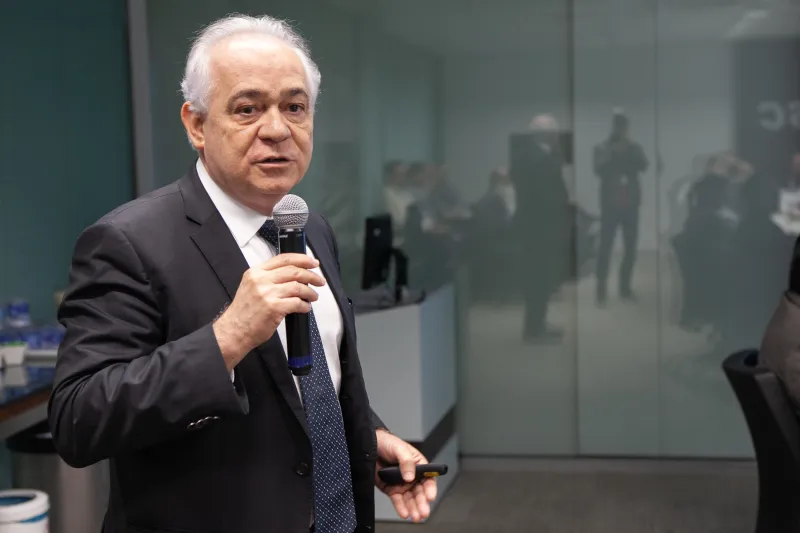 Diretor-presidente da Emgepron, vice-almirante Edésio Teixeira Lima Junior (foto: Filipe Scotti)