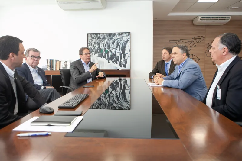 Diretores da Federação das Indústrias de Goiás conhecem produtos e processos da FIESC