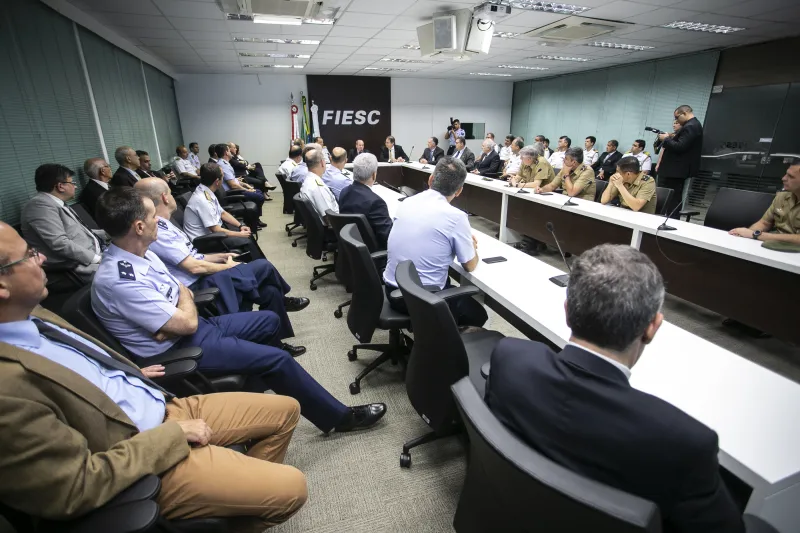 Encontro foi realizado na FIESC na noite desta quinta-feira (26) (foto: Marcos Campos)