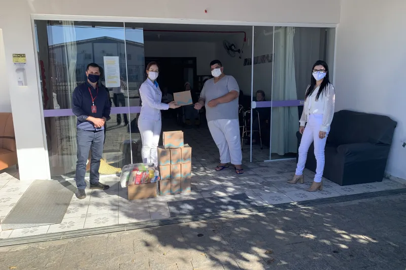 Repouso Aconchego dos Avós recebeu 728 escovas de dente