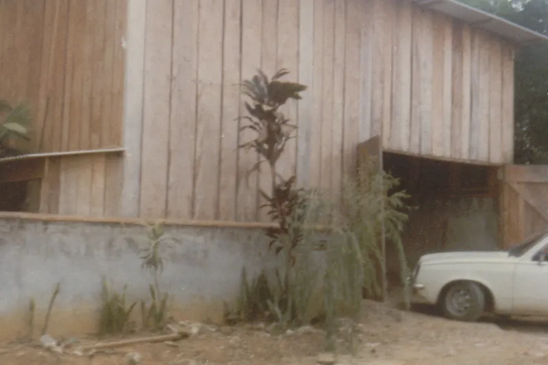 A garagem de Salézio, onde tudo começou.