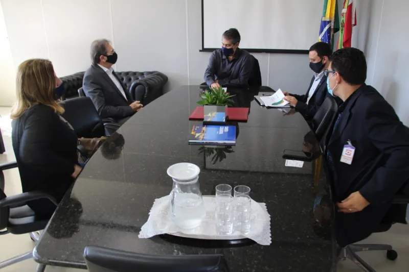 Na secretaria de estado da saúde, FIESC apresentou o Protocolo Corona. Foto: Fabricio Escandiuzzi