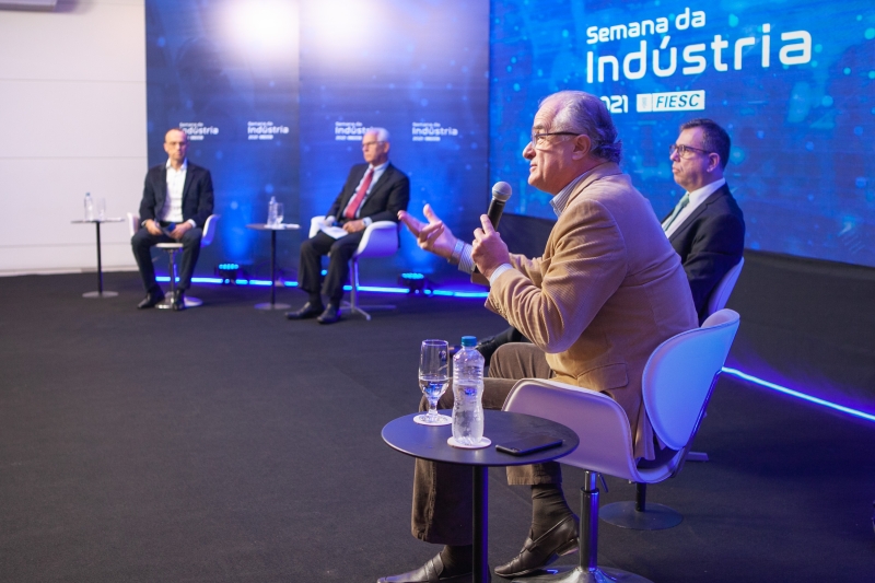 Painel que debateu o cenário político estadual (foto: Filipe Scotti)