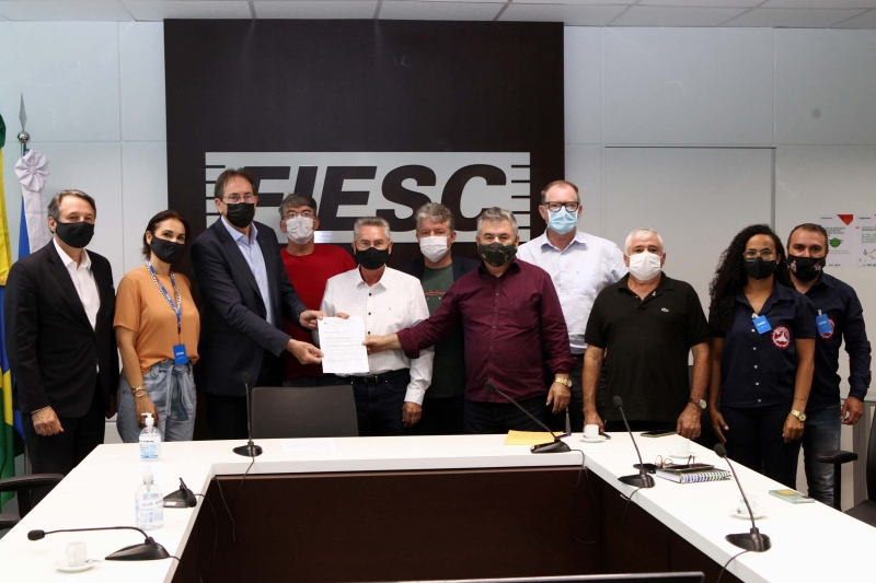 Empresários e trabalhadores iniciam negociações para mínimo regional de SC