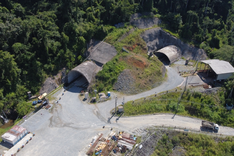 Canteiro de obras da implantação do túnel eng. Antonio Carlos  Bessa