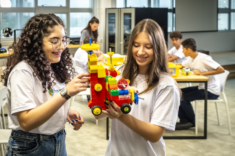 Escola prepara estudantes para as carreiras tecnológicas (foto: Mauro Goulart)