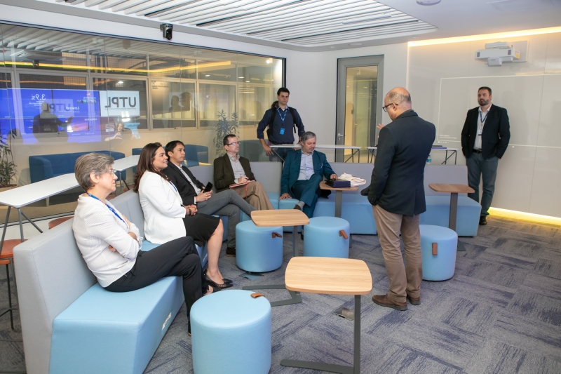 Grupo conheceu o D.Lab, ambiente imersivo de inovação que auxilia nas estratégias da indústria. Foto: Filipe Scotti