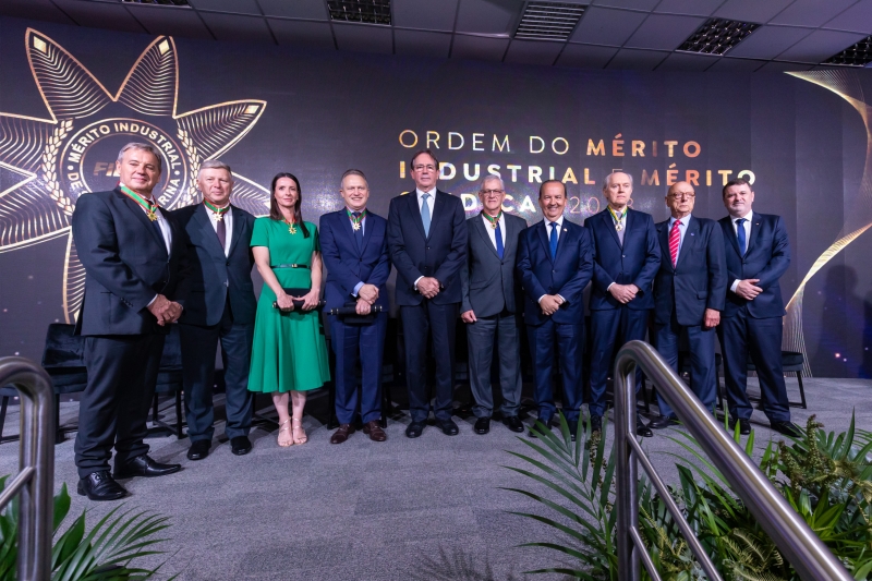 FIESC reitera posicionamentos da indústria no evento da Ordem do Mérito