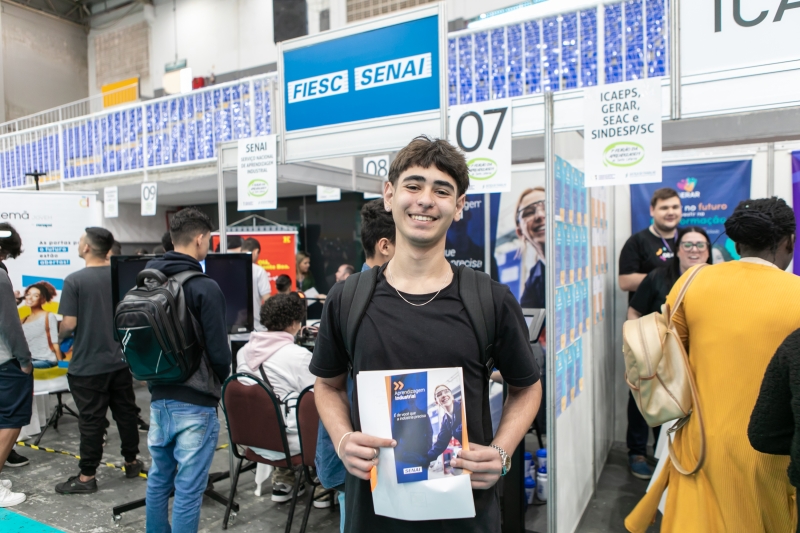 Feirão da Aprendizagem reúne 1,2 mil jovens da Grande Florianópolis