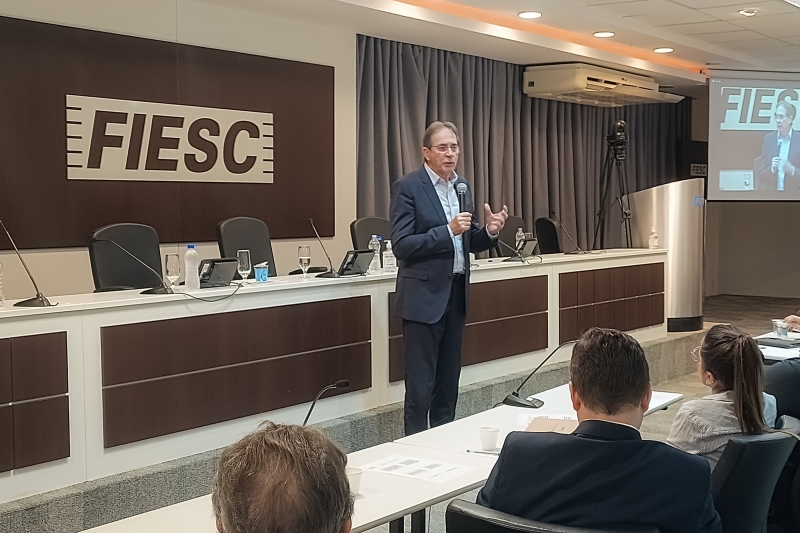 Presidente da FIESC, Mario Cezar de Aguiar, destacou a relevância da iniciativa de geração de negócios (foto: Ivonei Fazzioni)
