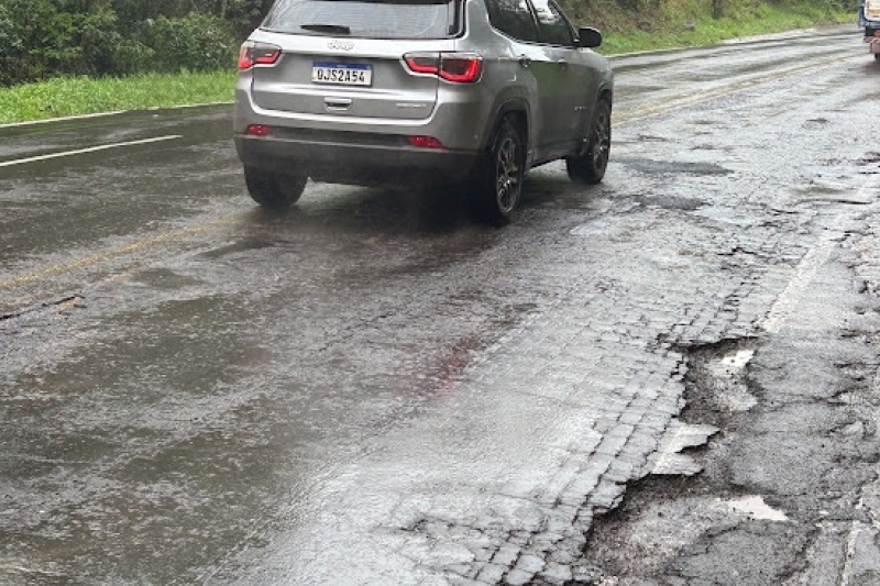 Situação do trecho da BR-282, no km 620,8 (foto: Ricardo Saporiti)