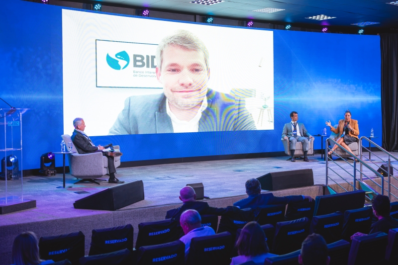 Atração de investimentos depende de bom ambiente de negócios, diz BID