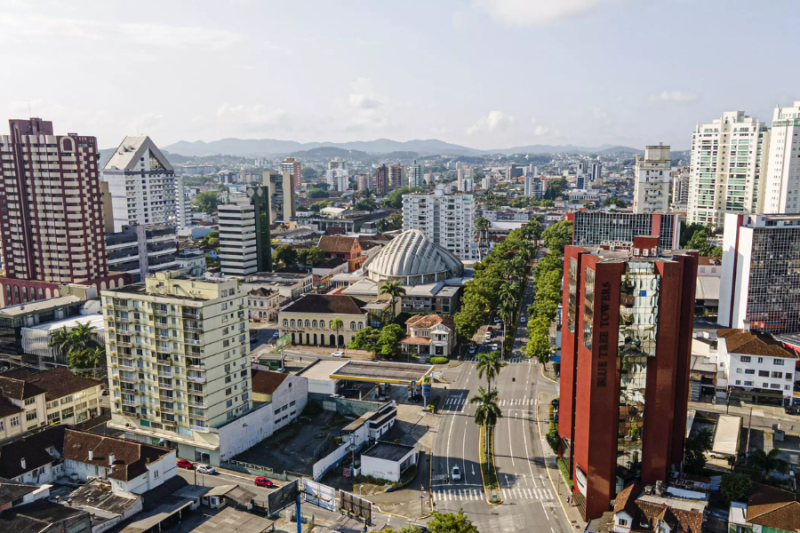 Dez maiores cidades de SC: plataforma tem candidatos qualificados e vagas abertas