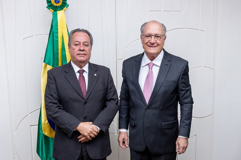 Ricardo Alban, presidente da CNI, e Geraldo Alckmin, vice-presidente da República. Foto: Divulgação/CNI Ricardo Alban, presidente da CNI, e Geraldo Alckmin, vice-presidente da República. Foto: Divulgação/CNI