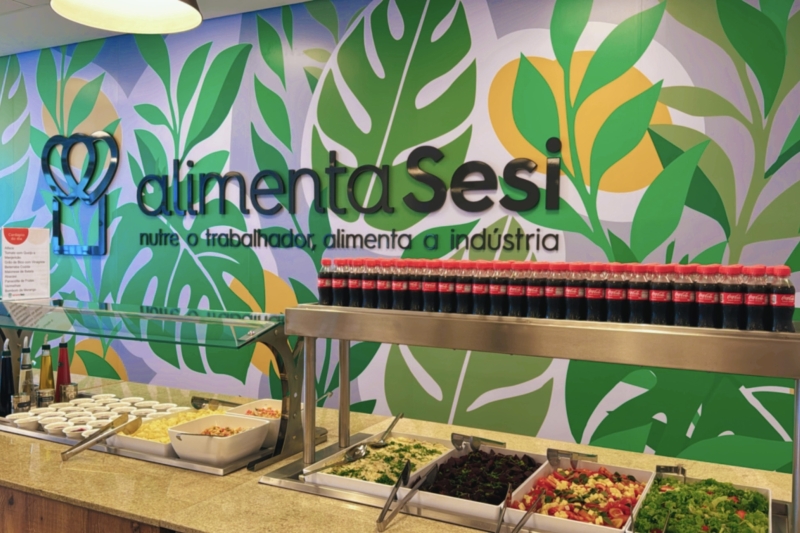 Bufê com alimentos frescos e saudáveis garante energia e bem-estar (Divulgação)