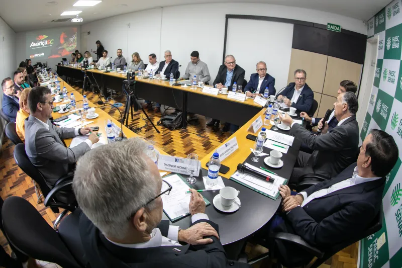 Governo apresenta programa Avança SC ao setor produtivo catarinense