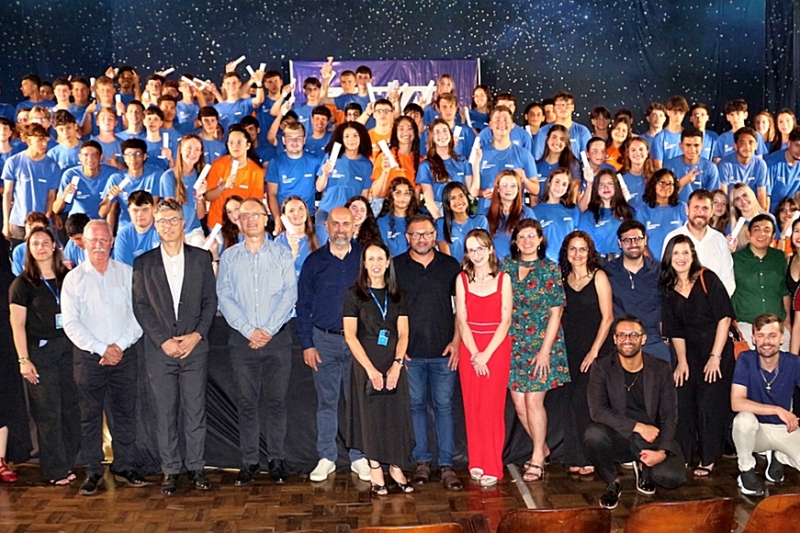 Crescimento industrial no Alto Vale do Itajaí beneficia mais de 700 jovens com trabalho e qualificação