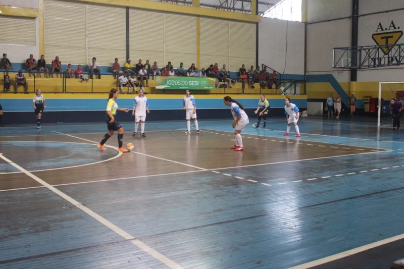 Eventos esportivos estimulam saúde, bem-estar  e integração entre trabalhadores (Foto: Divulgação SESI/SC)