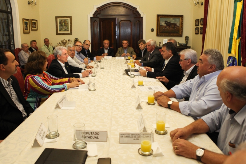 FIESC participou da reunião das lideranças da agroindústria com o governo do Estado no final desta segunda-feira (20) (foto: Filipe Scotti)