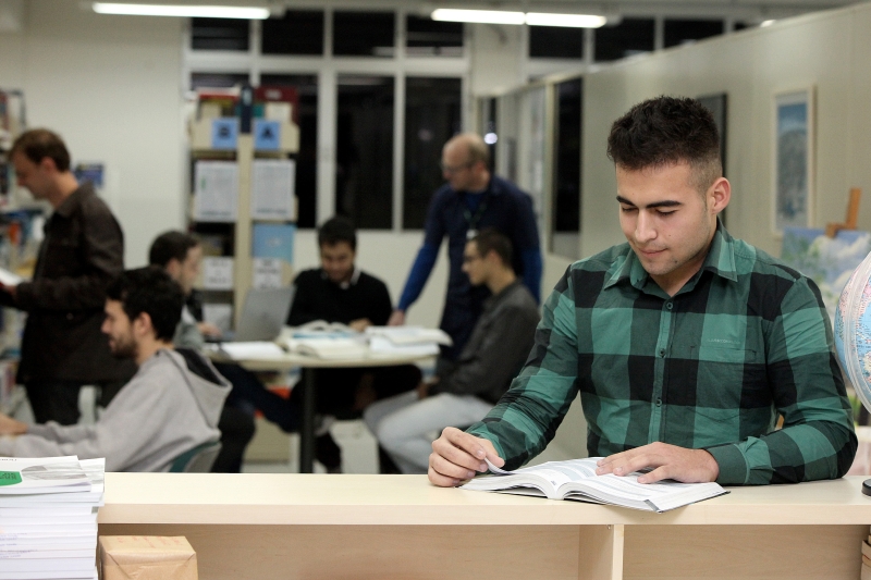 Inscrições podem ser feitas até o dia 1º de agosto para cursos técnicos e até o dia 28 de outubro para o pós-graduação. (Foto: Divulgação SENAI)